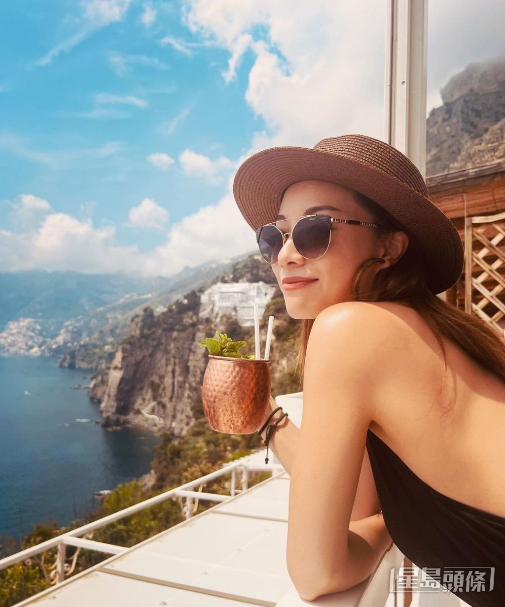 鄧麗欣愛享受生活。