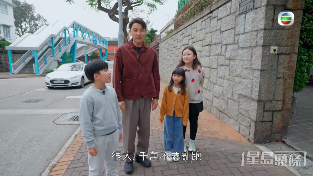 洪永城與小朋友孩到訪。