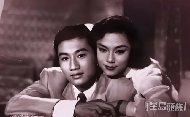  谢贤1955年20岁时，与同公司、刚入行的粤语片女星嘉玲拍拖，也是谢贤首位公开认爱的女友，两人合作过多部电影。