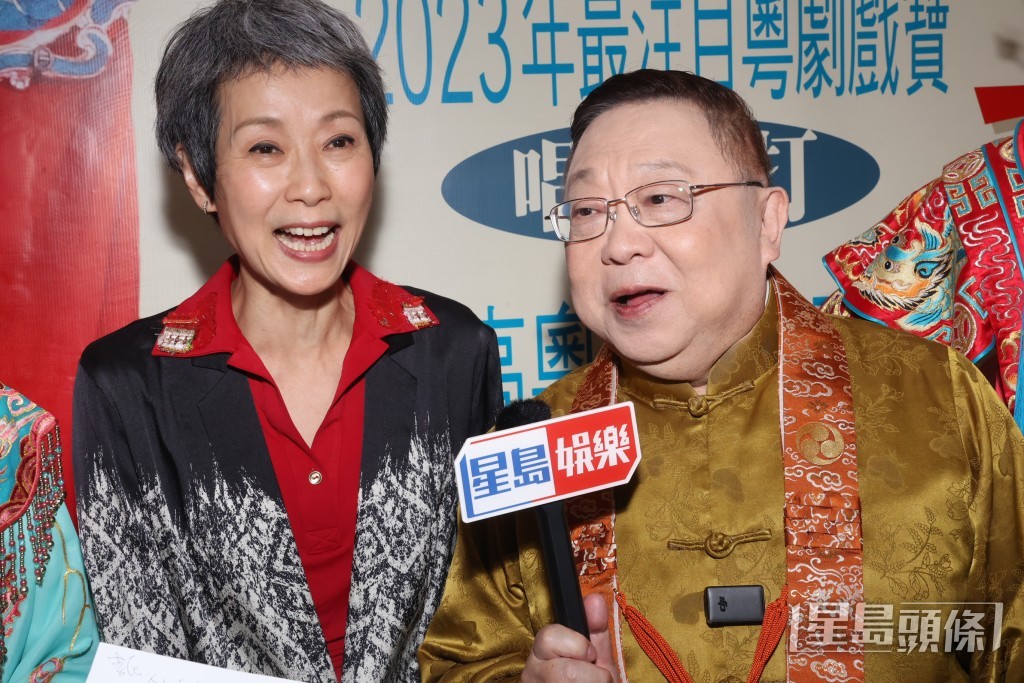 李居明透露葉童是瘋狂的粵劇迷。