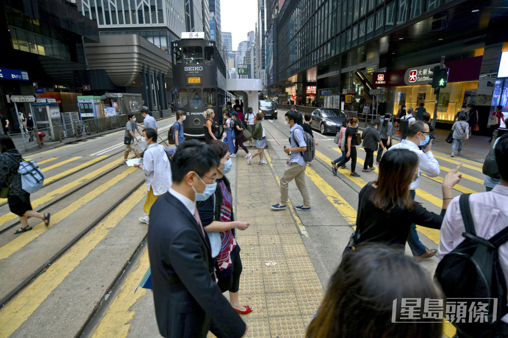 根據政府統計處顯示，2021年超過11萬港人淨遷出香港。資料圖片