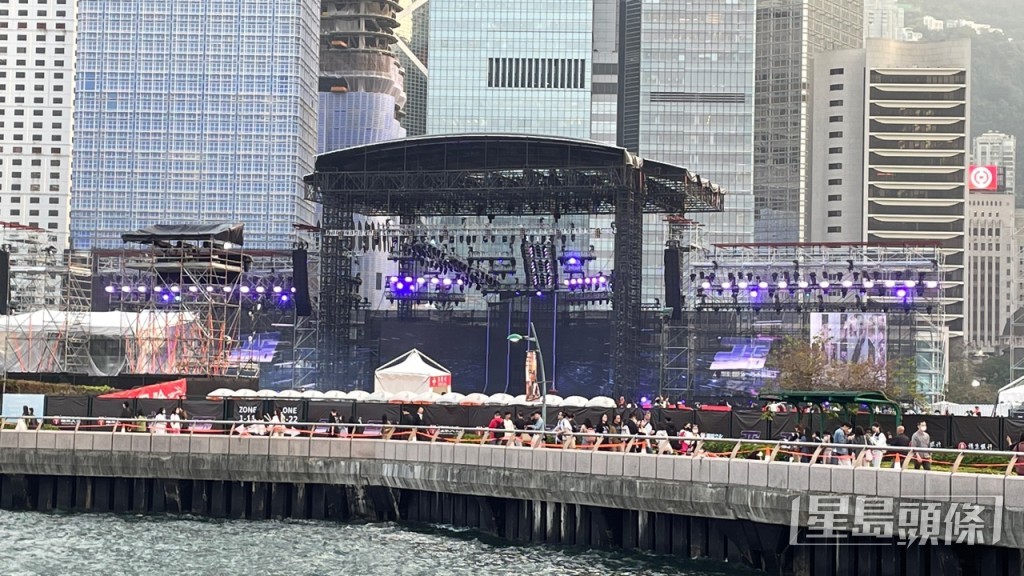 林俊杰昨晚假中环海滨活动空间举行《JJ20世界巡回演唱会香港站》头场。