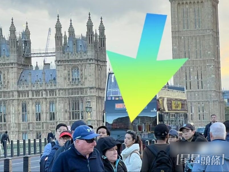 有幸巧遇蔡思贝真人的网民大赞她“又白又美皮肤巨好”。