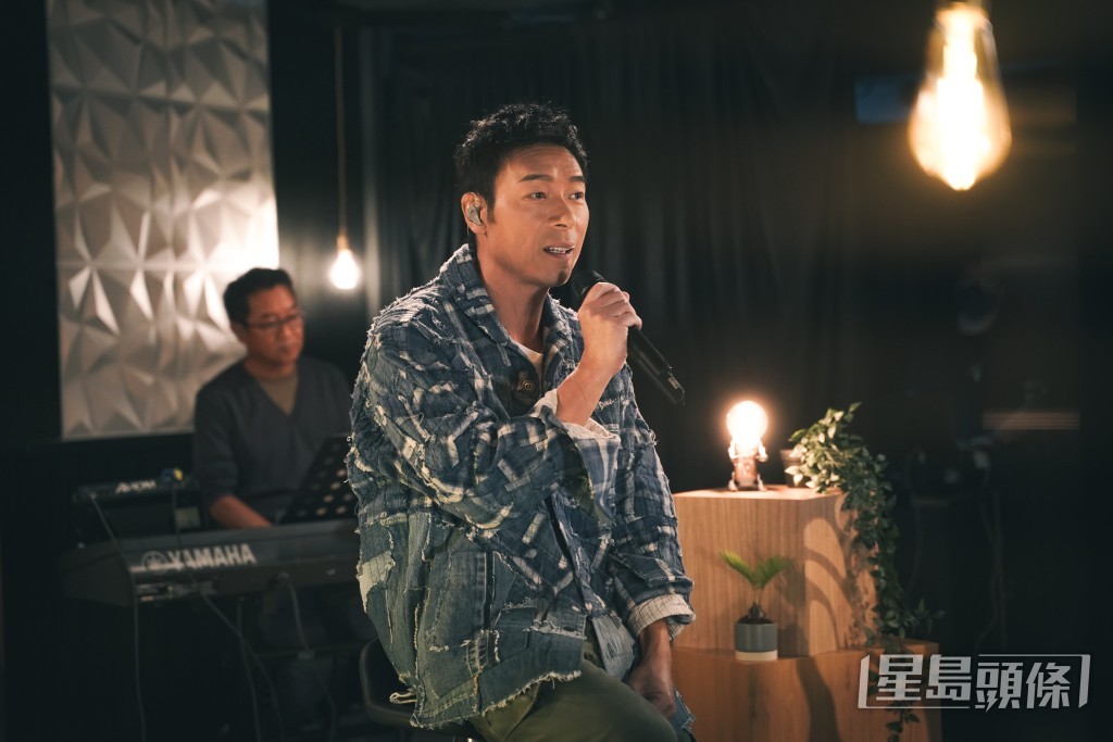 许志安去年签约环球唱片推出新歌，正式复出歌坛，开直播演唱会时更状态大勇，获得不少乐迷支持。