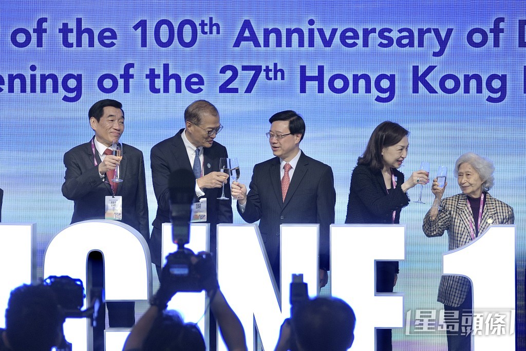 今年是港大医学院举行内科学系成立100周年。陈浩元摄