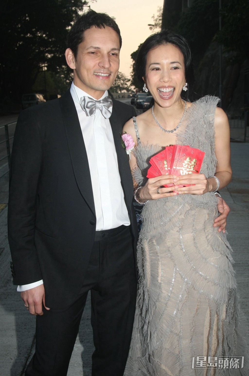 莫文蔚與初戀男友Johannes於2011年兩人相識的30周年，選擇在意大利舉行婚禮。