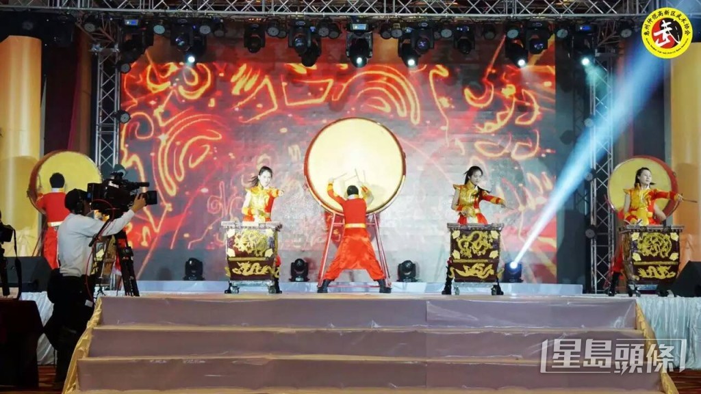 麥子雲後來研究將動畫特技融合武術、擊鼓的舞台表演。