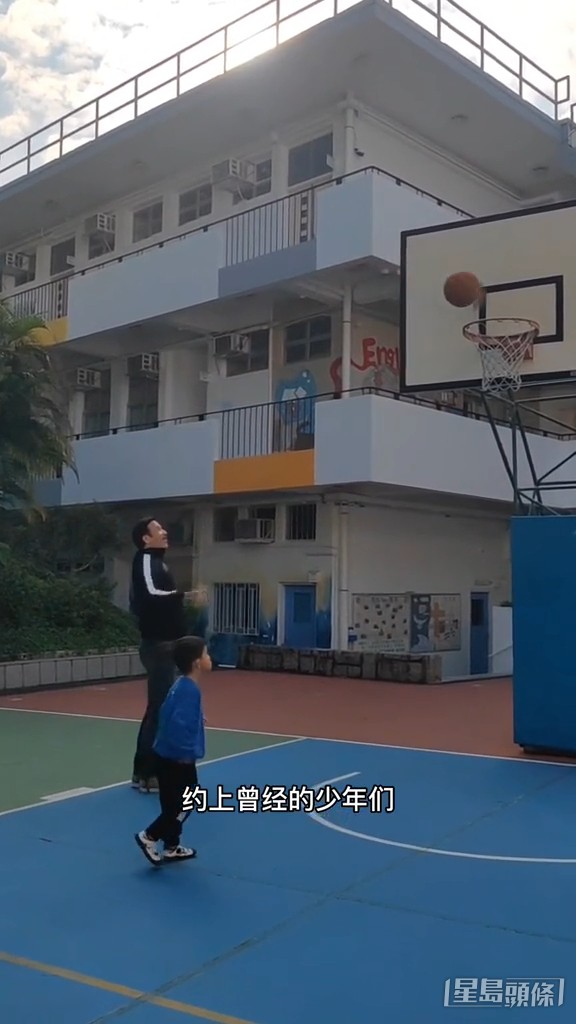 曾經帶過囝囝返母校。