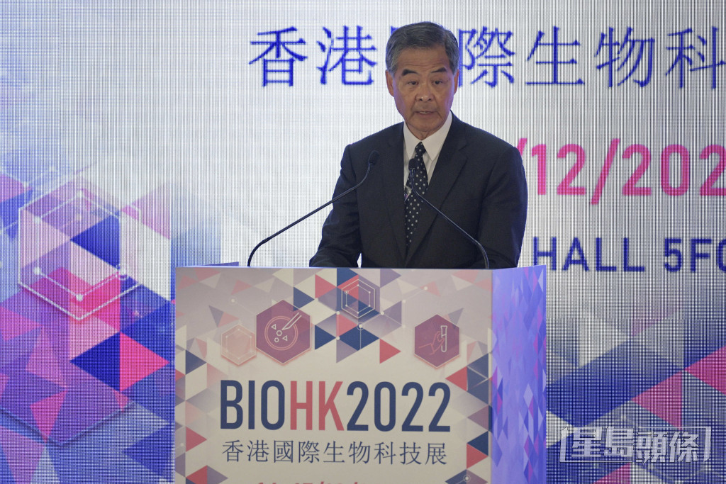 梁振英表示生物科技發展不僅關乎香港，亦關乎國家。陳浩元攝