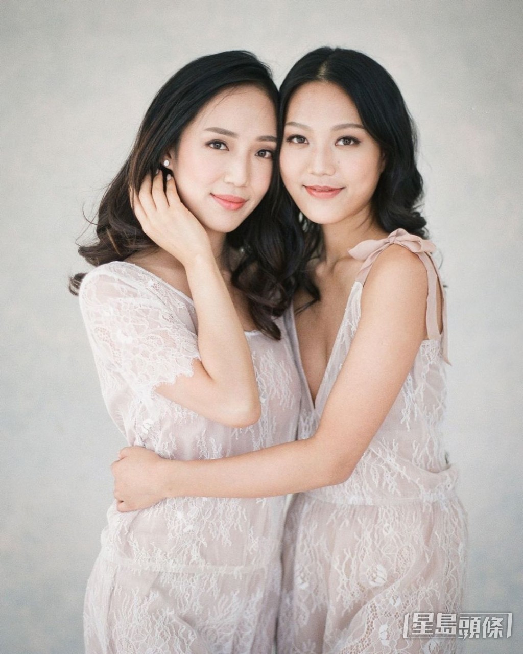 兩姊妹的感情好好。