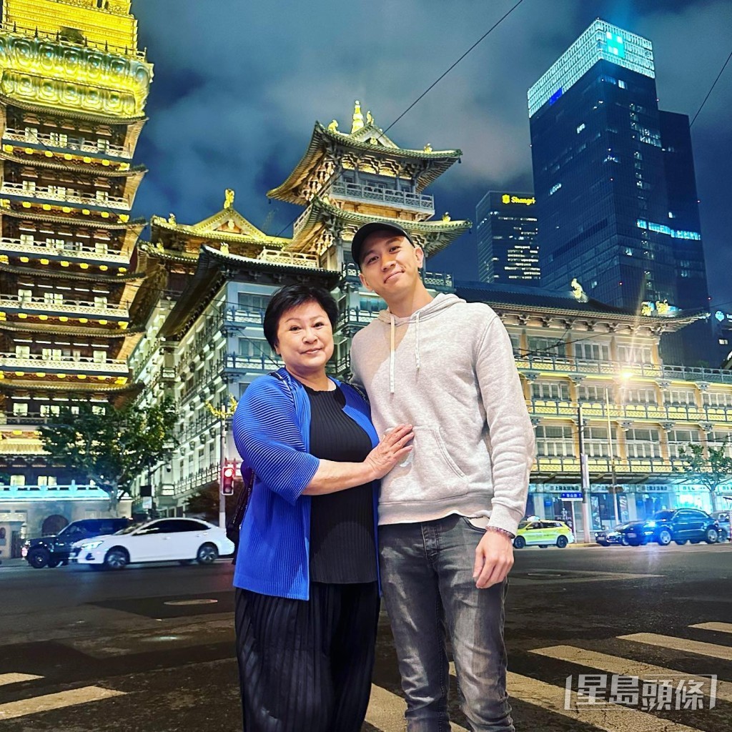 黄淑仪母子