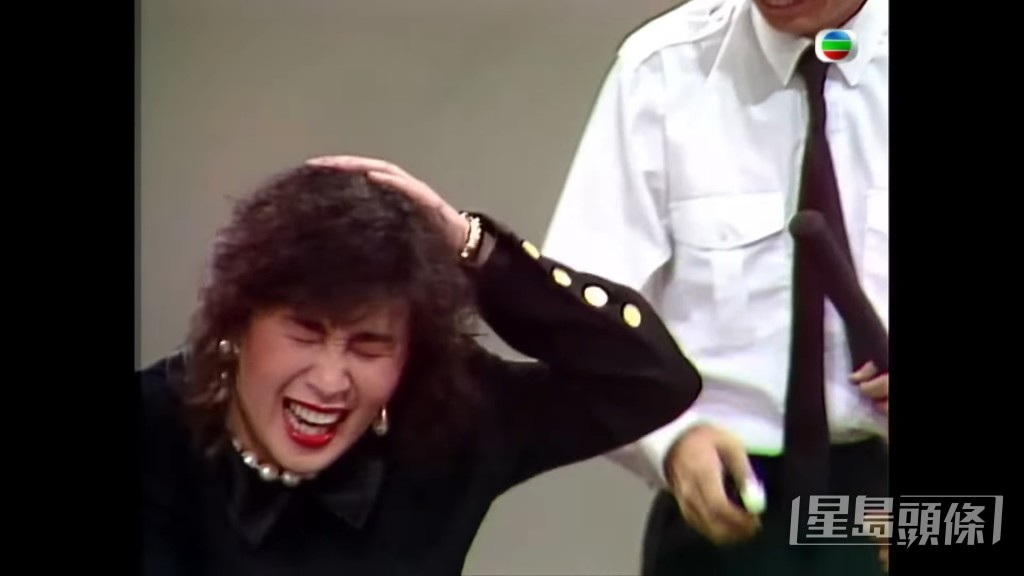 【1989年】每年台慶都有趣劇,1989年的「超級八卦法庭」可算是最經典,領先荷李活20年講男女同工同酬問題,更有多位巨星包括梅艷芳、劉嘉玲、梁朝偉、劉德華、周潤發、吳君如、萬梓良等現身,真正的星光燿燿。