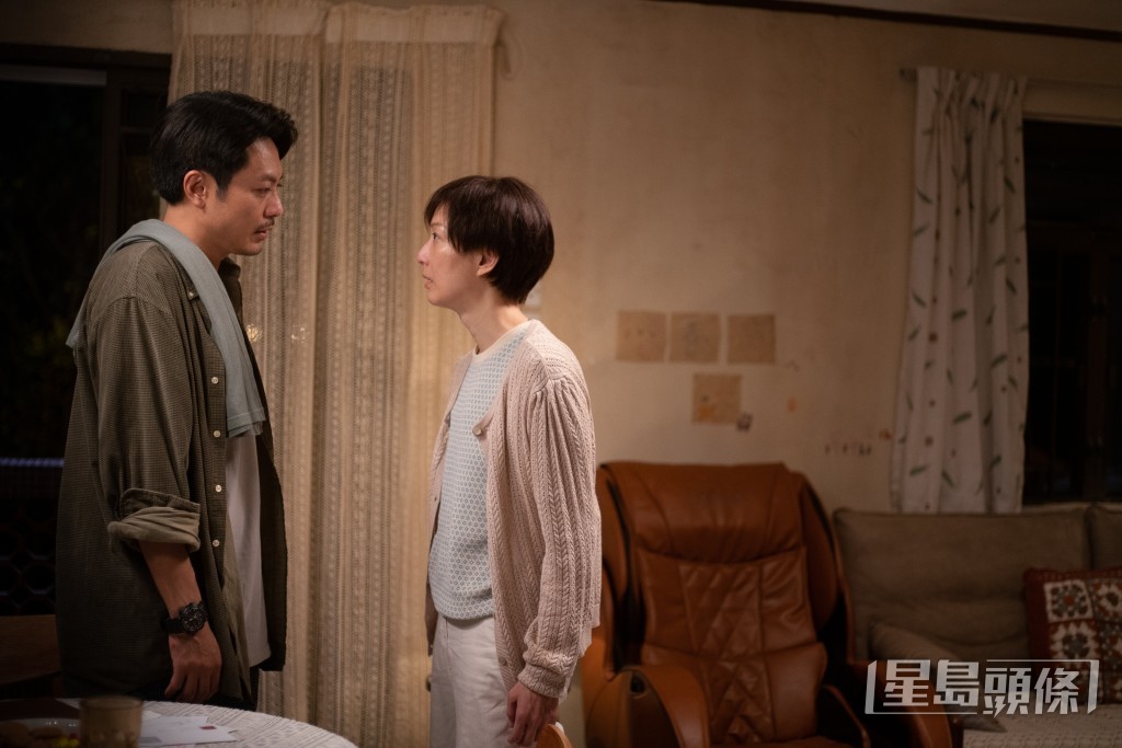 戲中嗱喳跟Sammi合演多年夫妻，有不少感情戲。