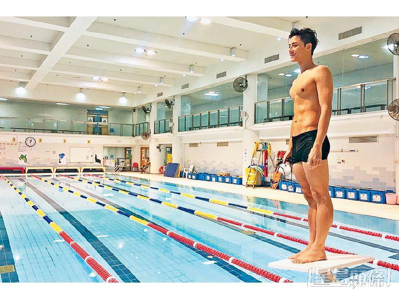 擁有42吋胸肌兼前香港游泳代表隊成員的余德丞。