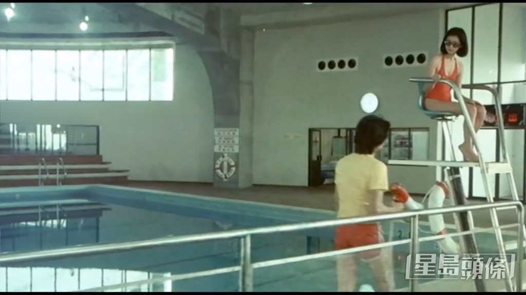夏文汐1982年以《烈火青春》出道,立即爆紅。