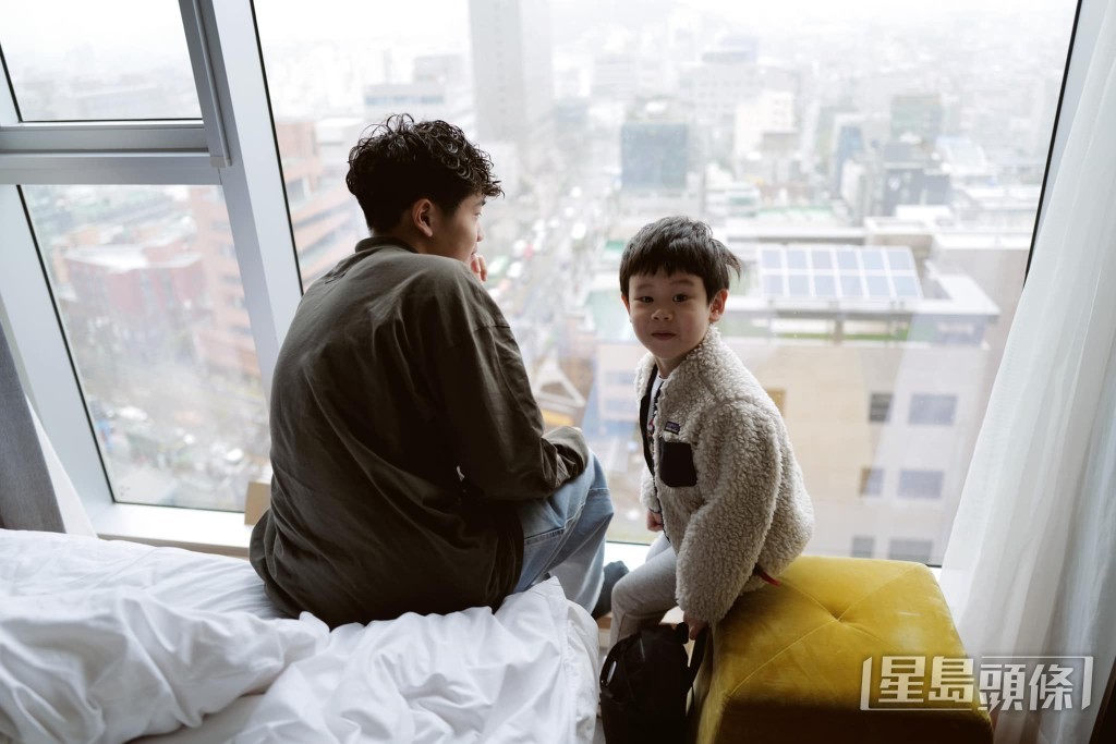 14歲的Joe愈大愈似爸爸曹格。