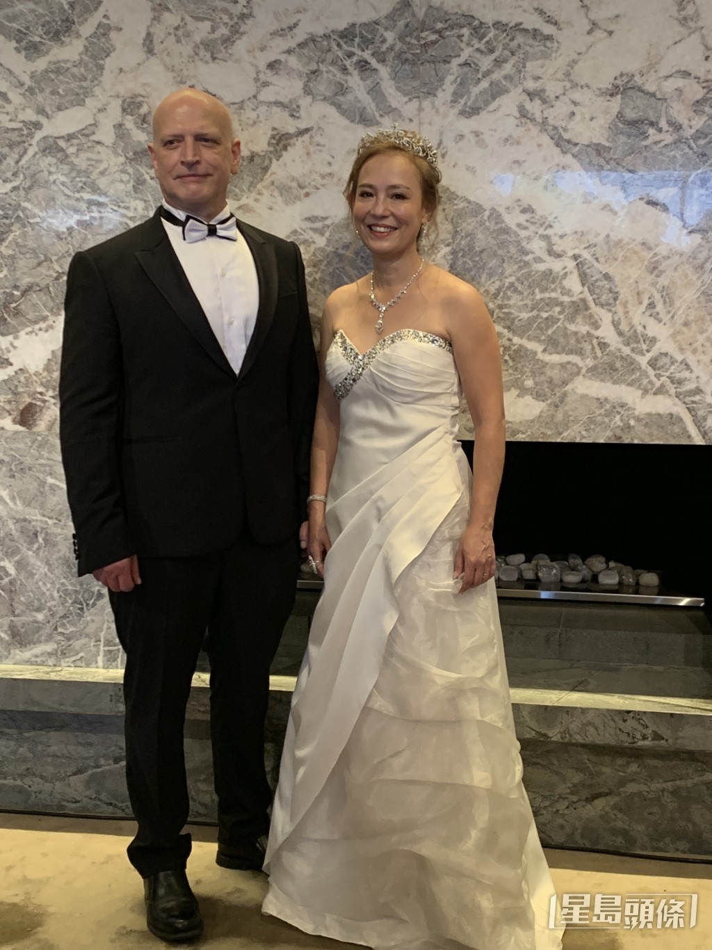 翁靜晶2019年再婚，嫁何東爵士曾孫何彪。