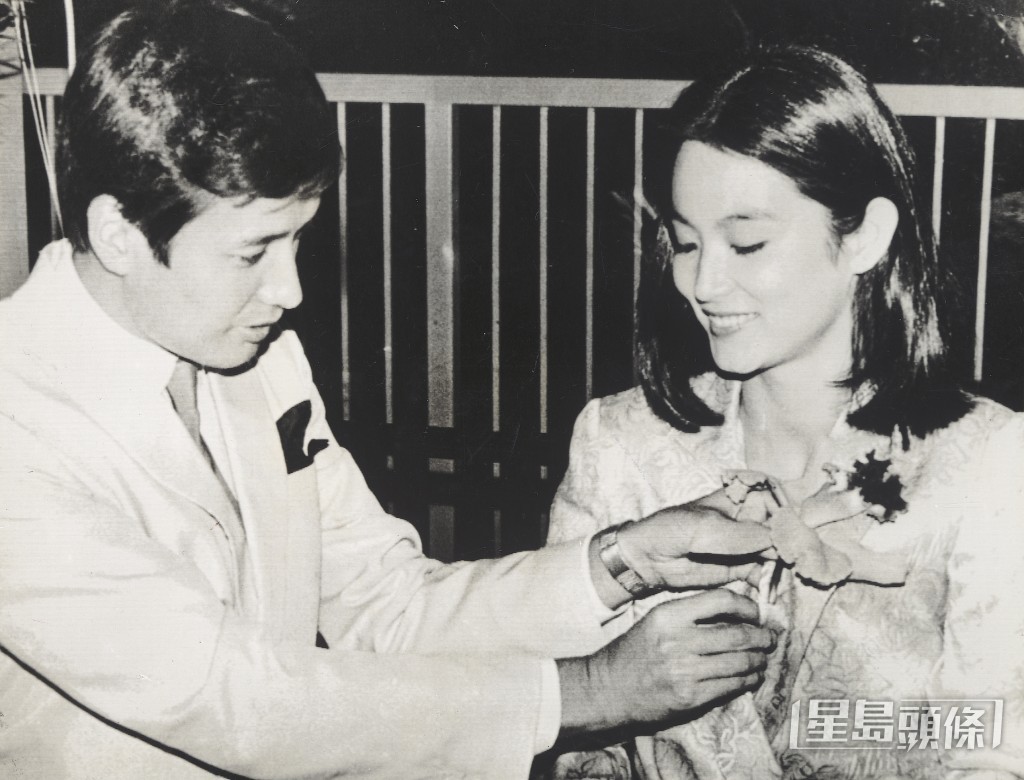 林青霞70年代曾與秦祥林訂婚,80年代解除婚約。