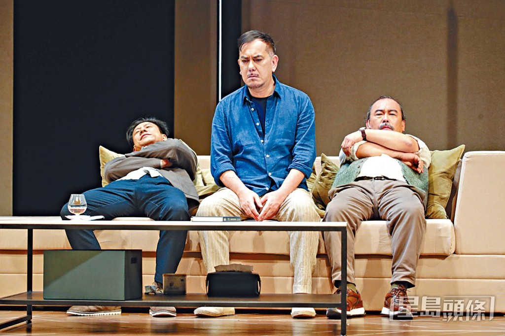 黃秋生(中)與陳淑儀、朱栢康去年重演舞台劇《ART呃》。