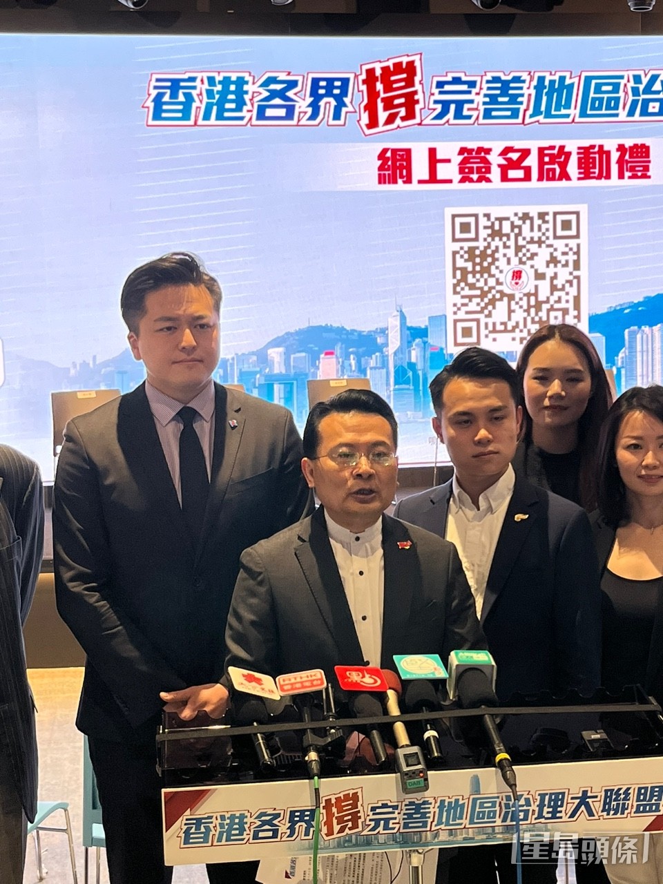 陳勇期望簽名有數以百萬計市民參加。李健威攝