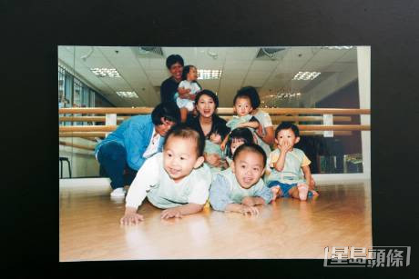 孫譽文曾開辦一所舞蹈學校，惜2003年因爆發非典型肺炎（沙士）而結束舞蹈事業。（《東周刊》圖片）