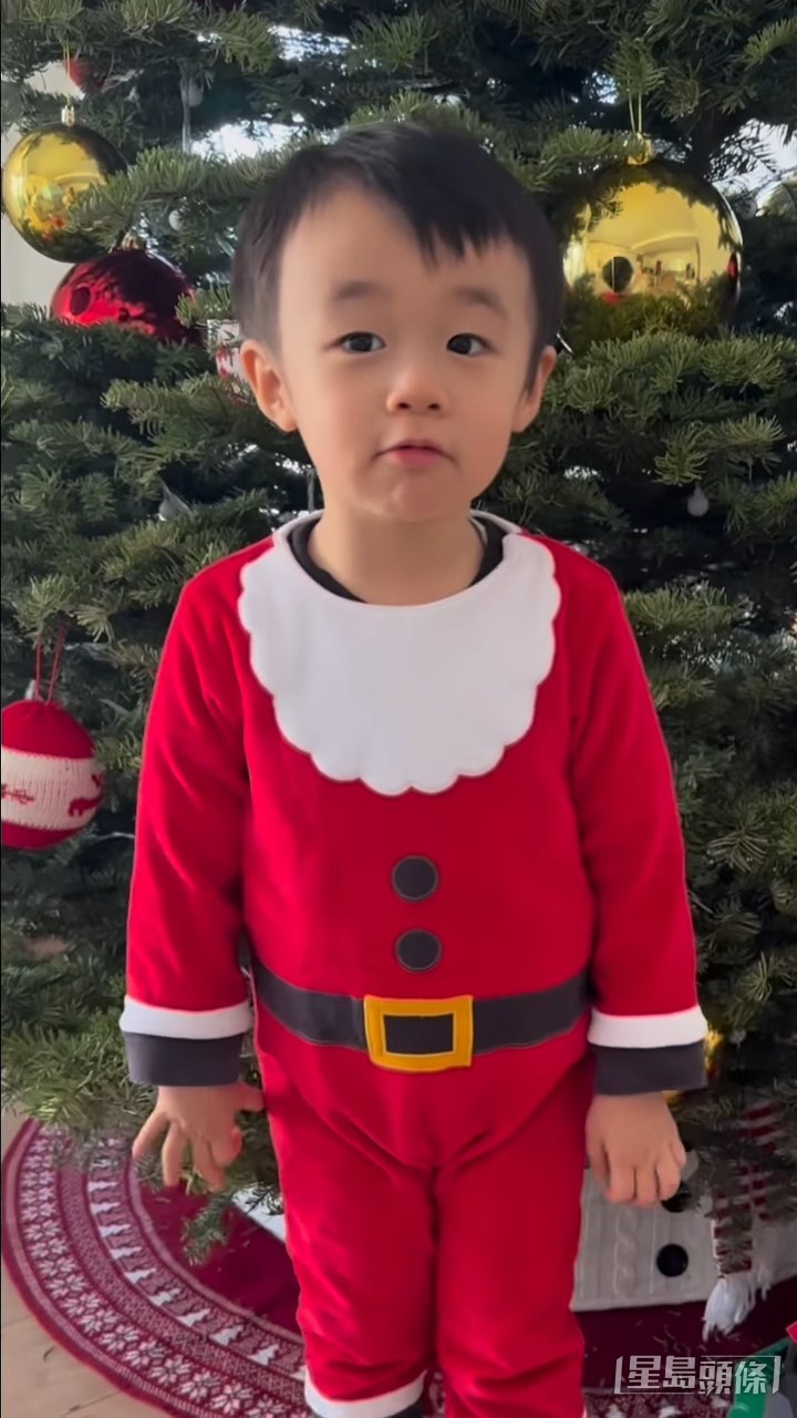 古巨基囝囝早前扮聖誕老人。