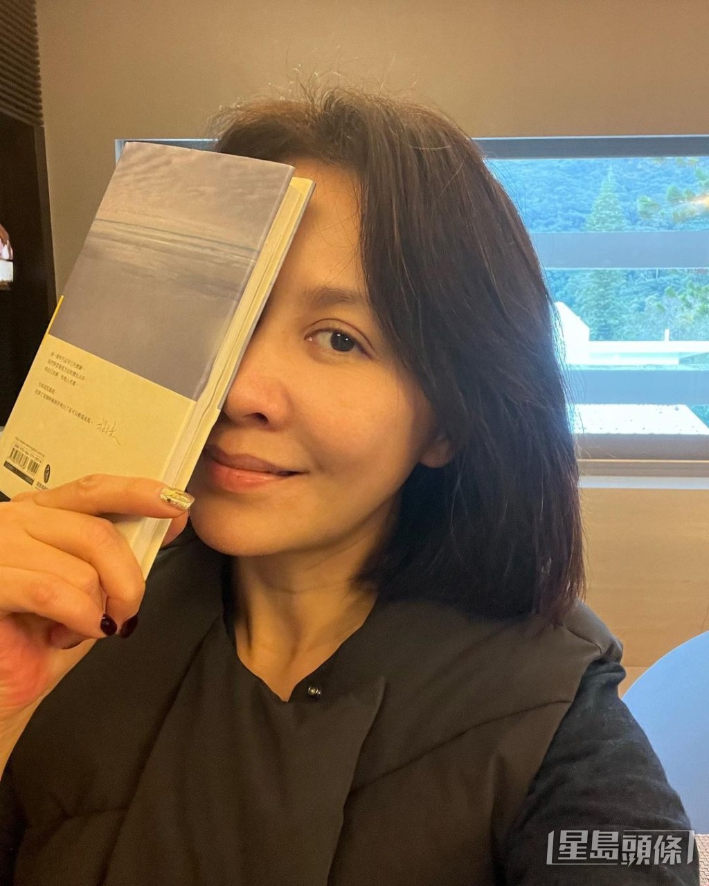 劉嘉玲早前罕有分享素顏照。  ​