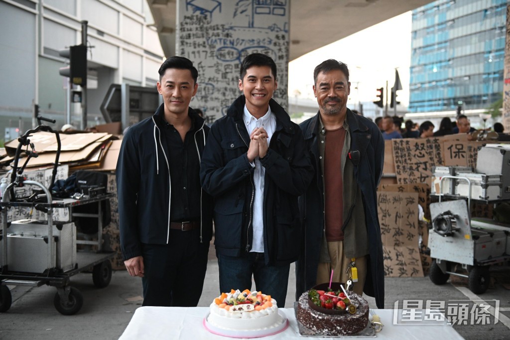 跟劉青雲及林峯拍過《神探大戰》,兩人有頭有面,人情唔會封得少。