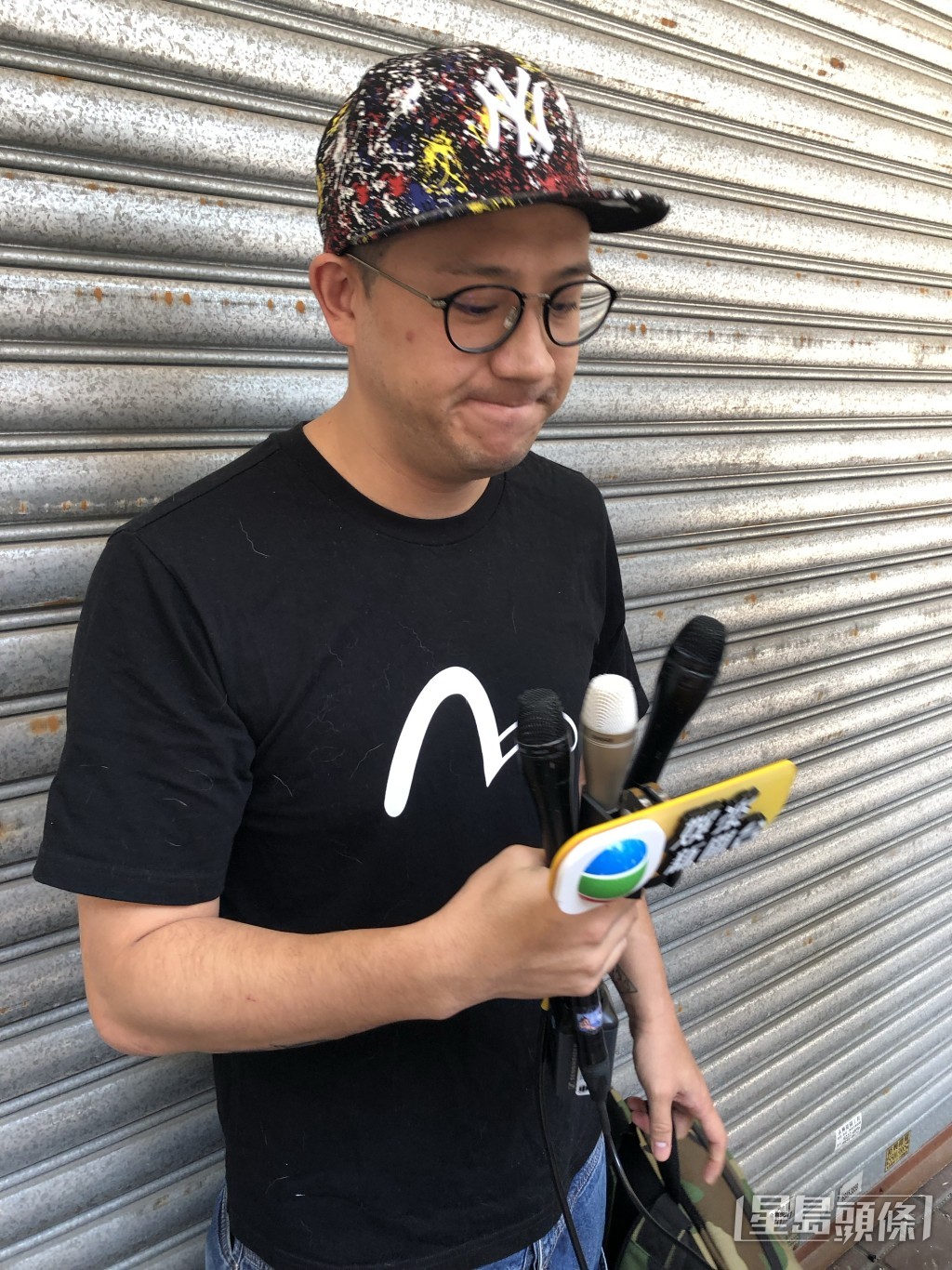 在張致恒爆出婚訊後,再有三個「受害人」向傳媒踢爆他「一個踏五船」,直言張致恒欺騙她們「說跟我們每一個人結婚」,連傳情照片亦是重覆使用。張致恒還又騙其中一個受害人指他每日受雯雯威脅,要將生B報料給記者。