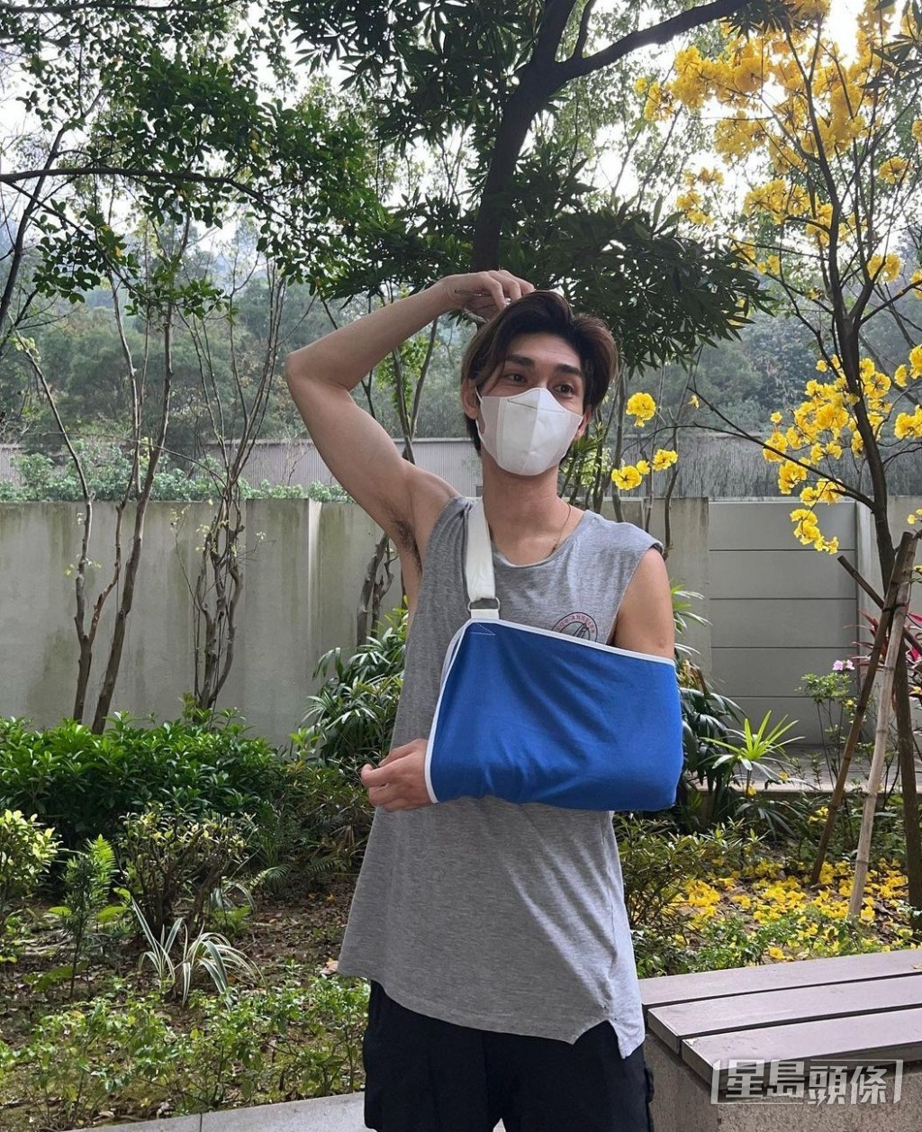 阿關拍《一舞傾城》前曾炒單車受傷,幸獲女友貼身照顧。