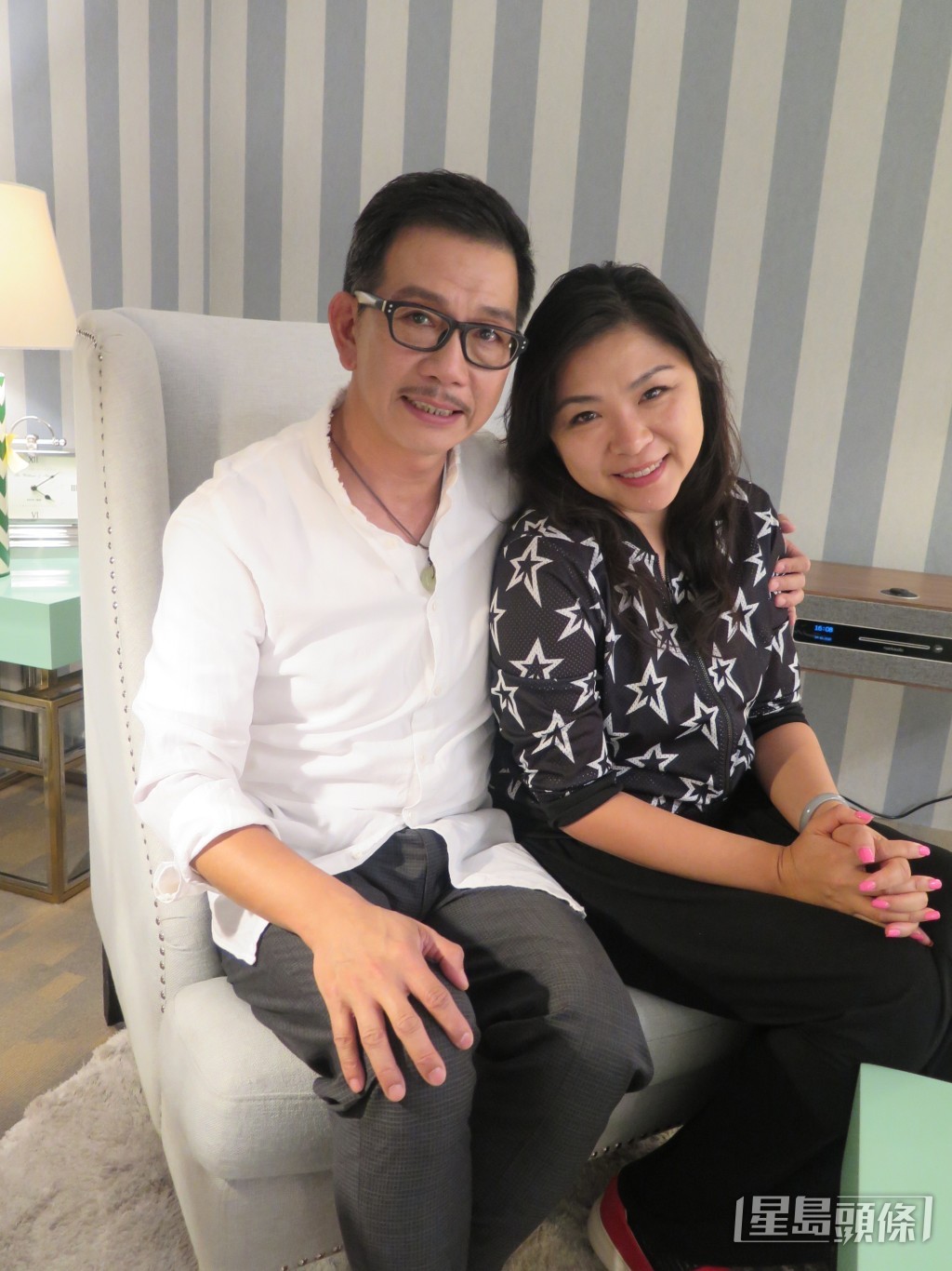 黃美芬現為袁富華的經理人。