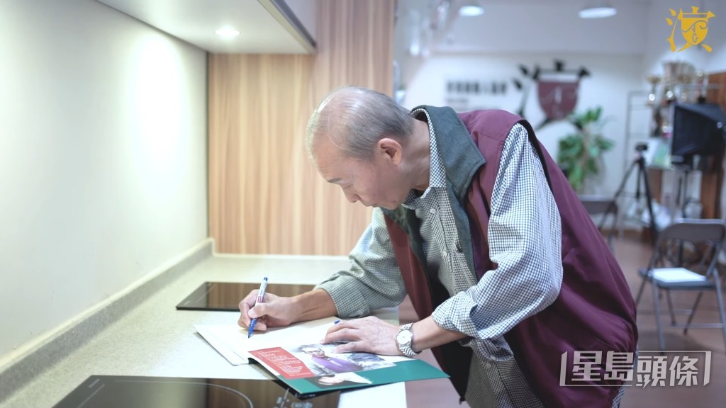 陳勉良也是一個知名國畫家,在年輕時已對國畫有濃厚興趣。