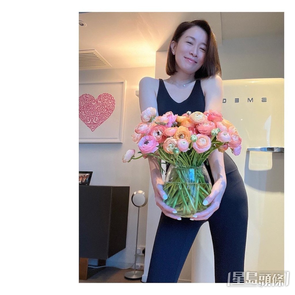 佘詩曼不時於社交網分享生活照，令豪宅內部環境意外曝光！