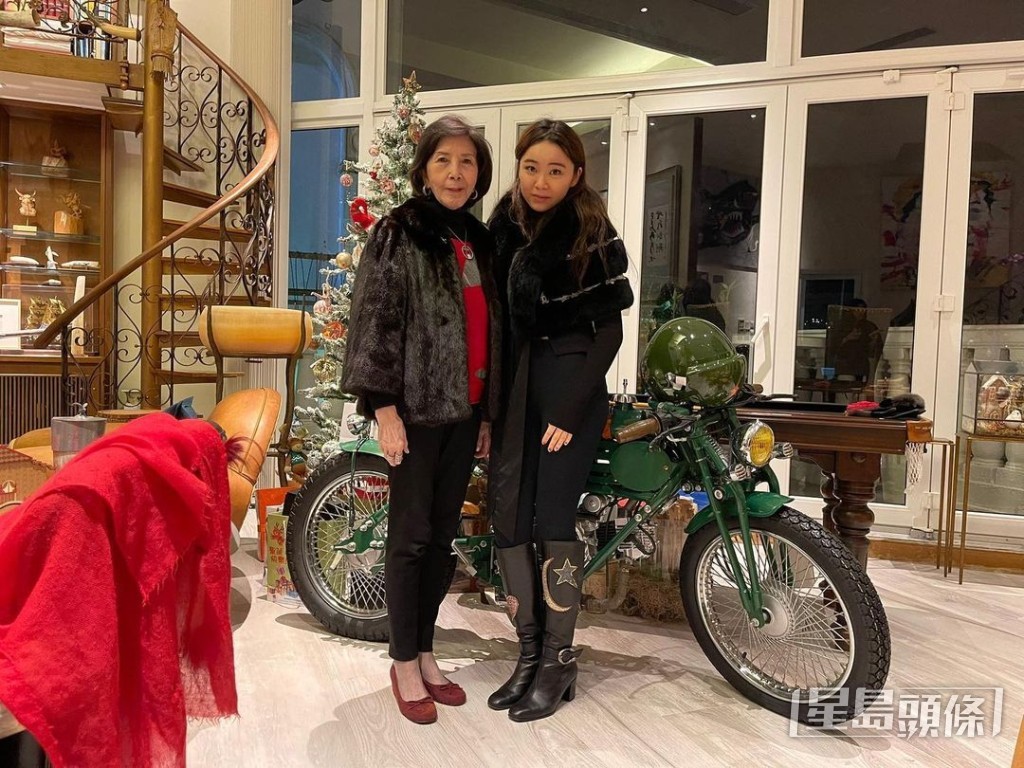 名媛區詠梅當時提名張光怡參選港姐。