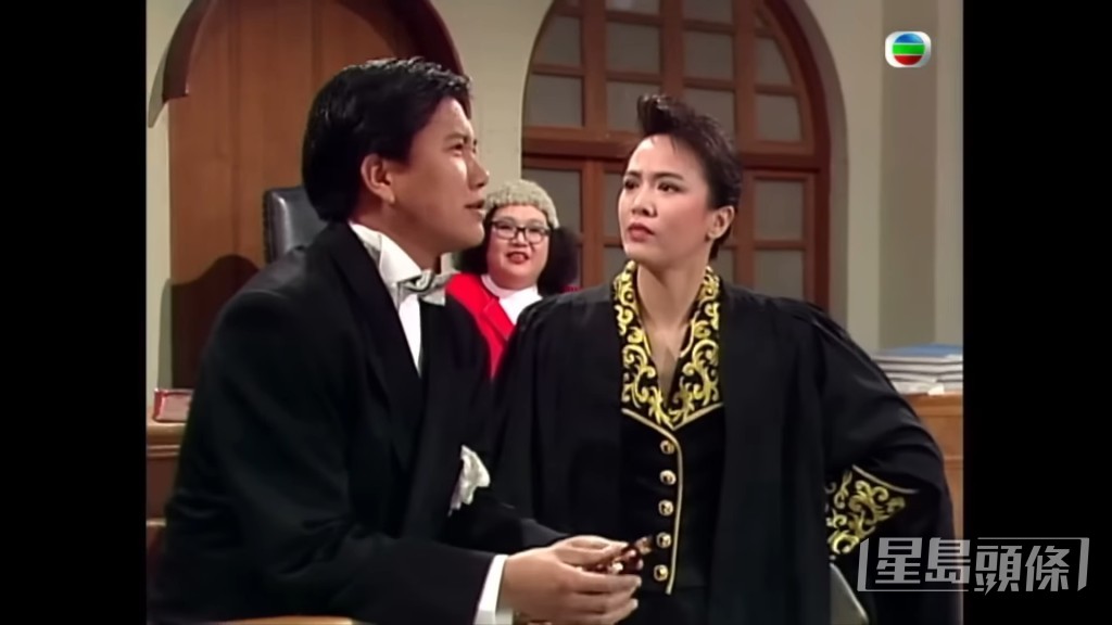【1989年】每年台慶都有趣劇,1989年的「超級八卦法庭」可算是最經典,領先荷李活20年講男女同工同酬問題,更有多位巨星包括梅艷芳、劉嘉玲、梁朝偉、劉德華、周潤發、吳君如、萬梓良等現身,真正的星光燿燿。