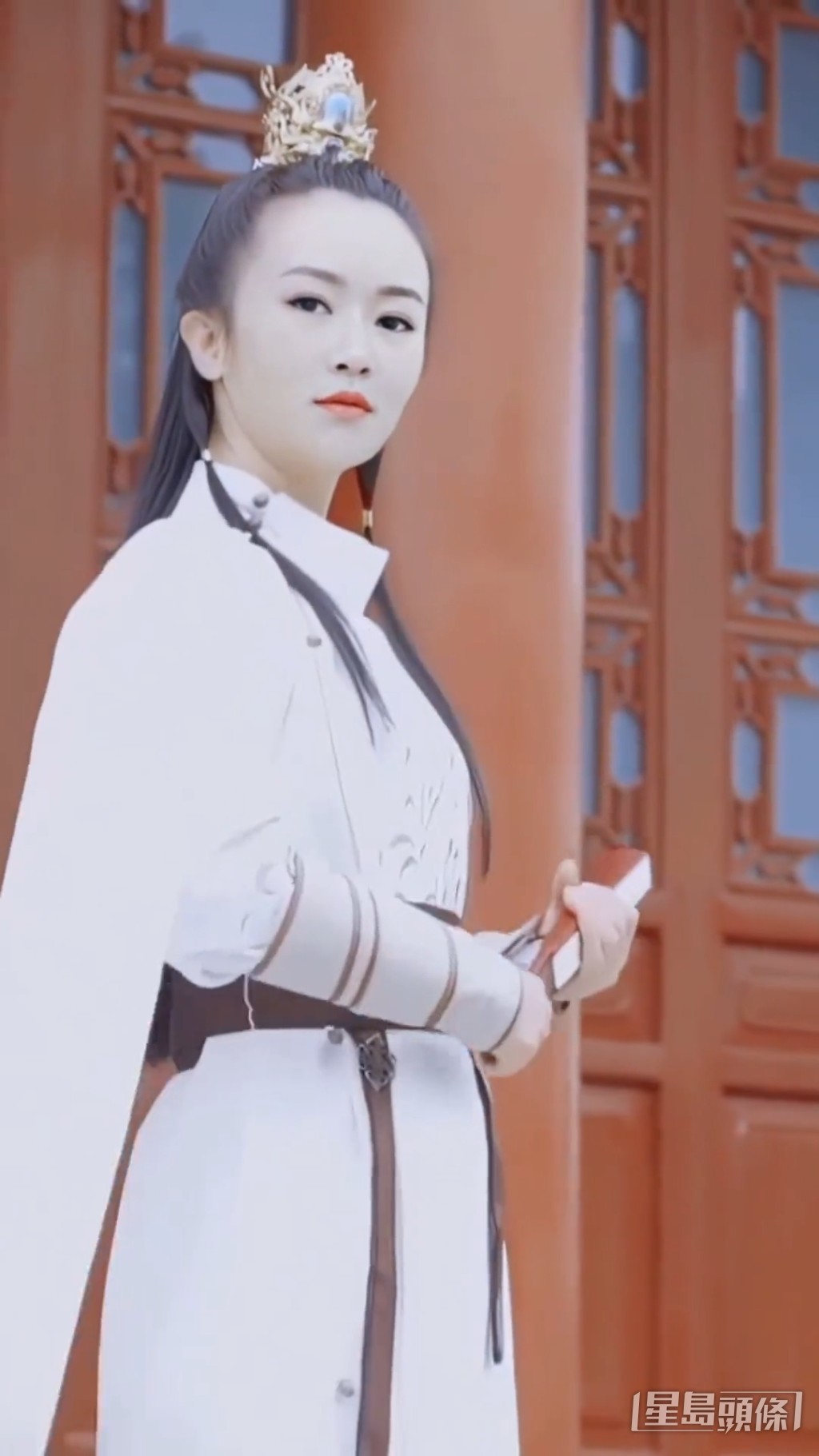 未知楊思琦是否見負面式宣傳有效,楊思琦未有閂細啲個濾鏡功能,反而變本加厲。