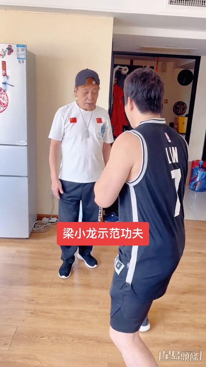 梁小龍近年用心經營抖音帳號,並頻密地分享影片,擁多達200萬粉絲。