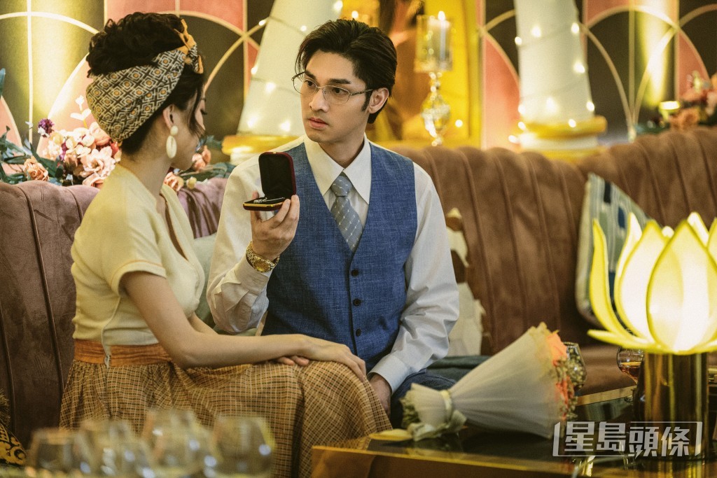 《一舞傾城》中阿關飾演「Marco哥」狂媾舞女陳星妤。