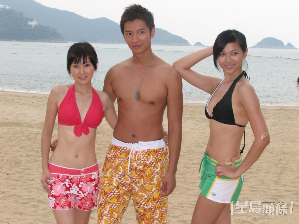 杨秀惠（右）拍过多部剧集，2007年曾泳装上阵拍《法证先锋II》。