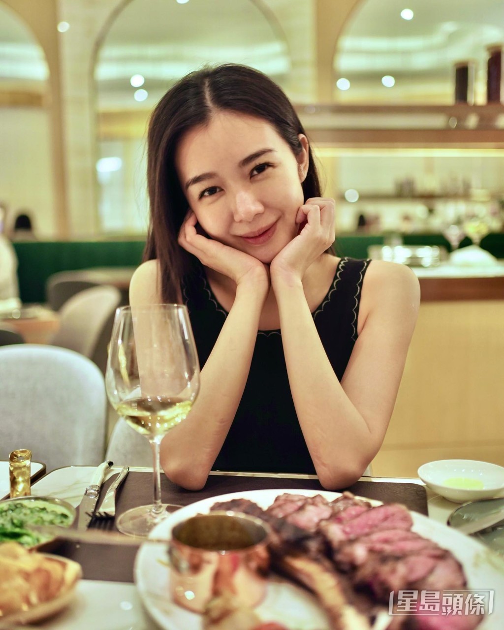麥明詩出發前提早慶祝父親節。