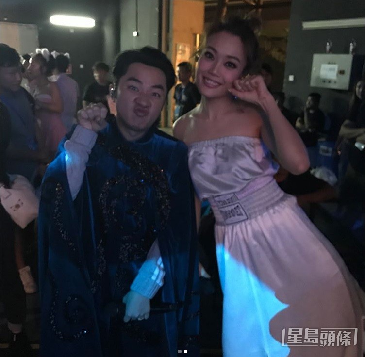 王祖藍與容祖兒是小學同學。