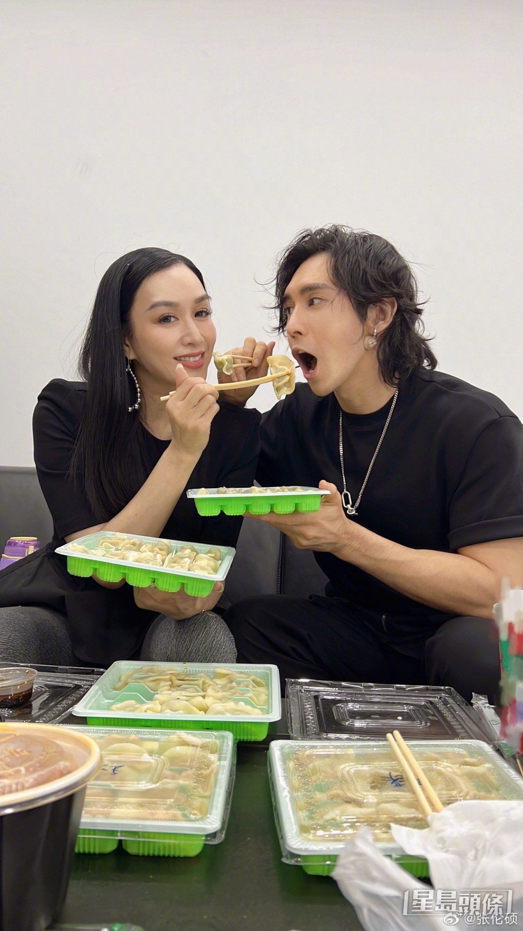 兩人婚後相當恩愛。
