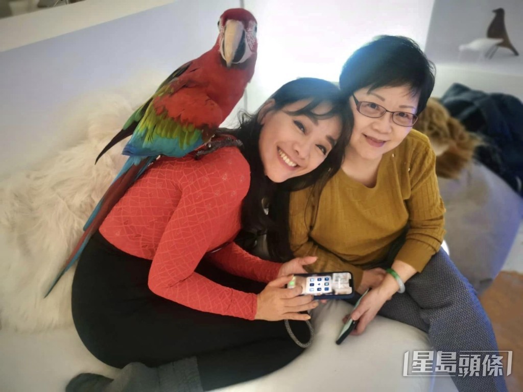 該獸醫中心指,帳單上的費用為9,700多元,但郭秀雲(左)只付了3,000元。