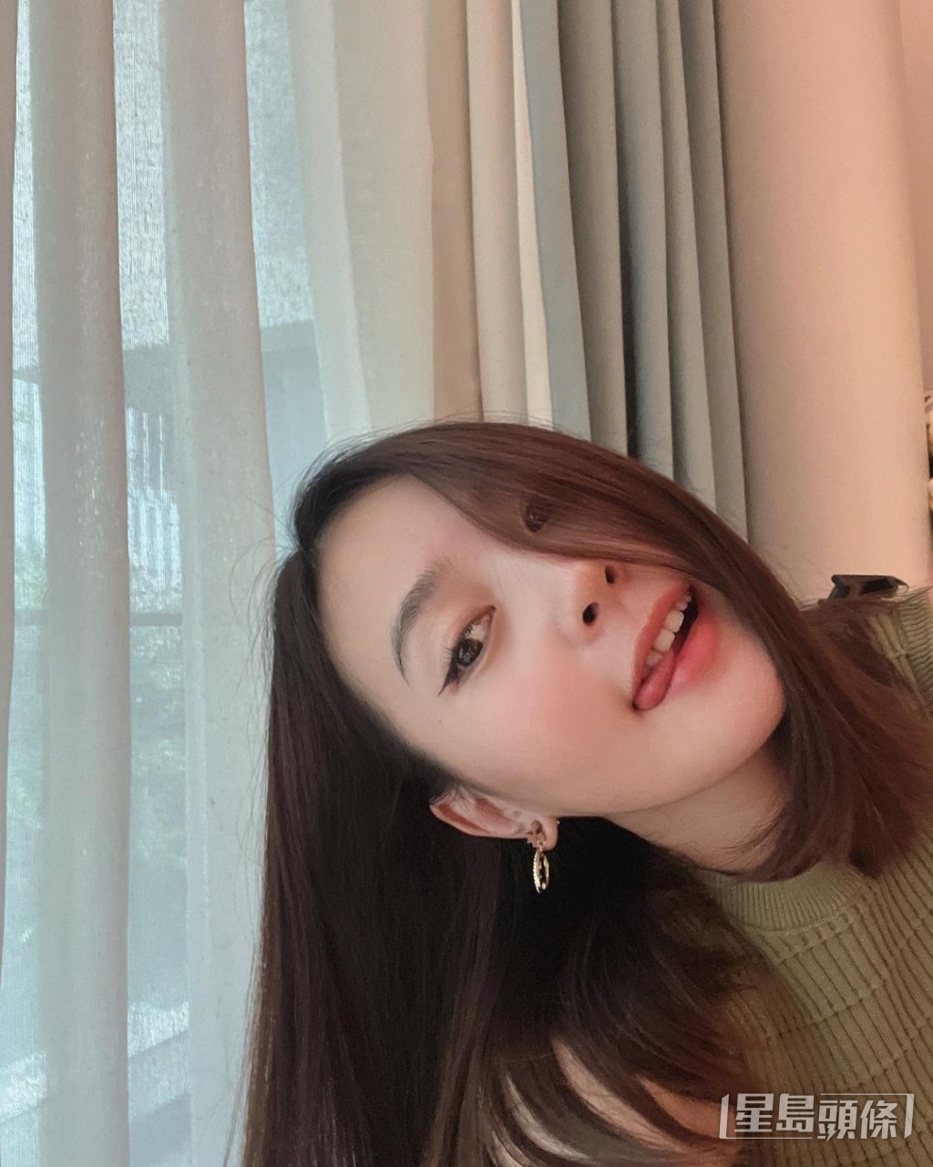 落地大玻璃。