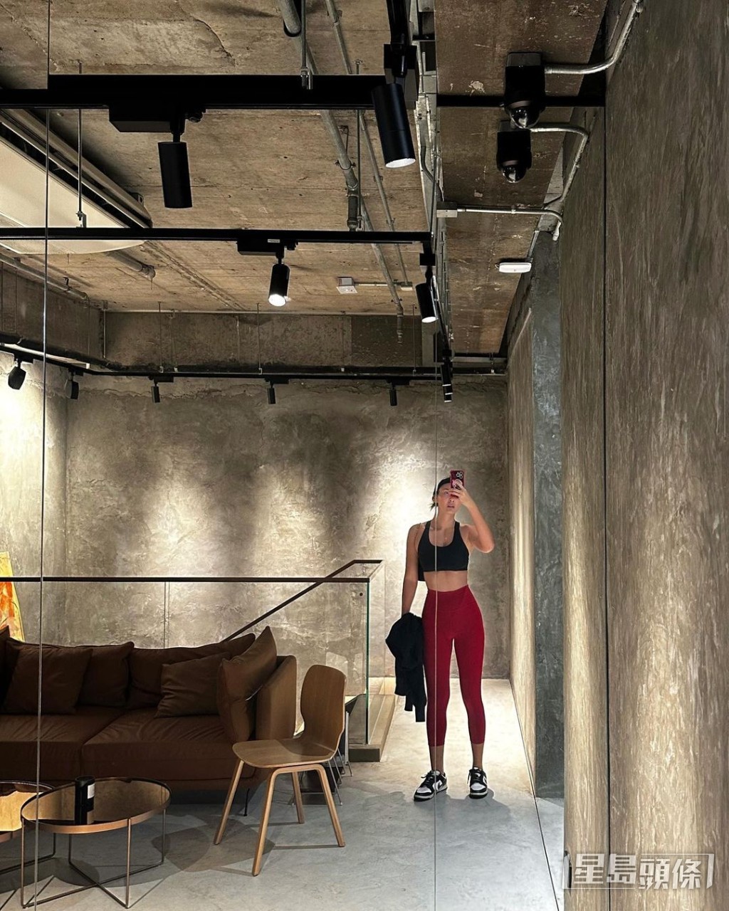 王丽嘉平日勤力做Gym。