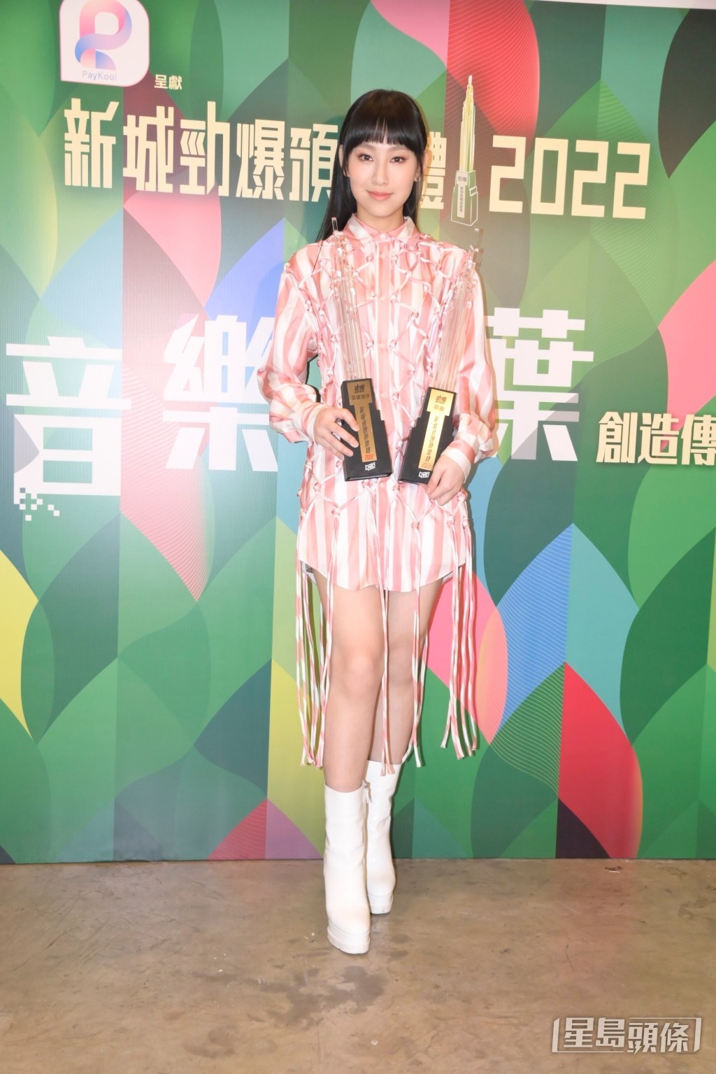 炎明熹亦有份角逐最受歡迎電視歌曲。