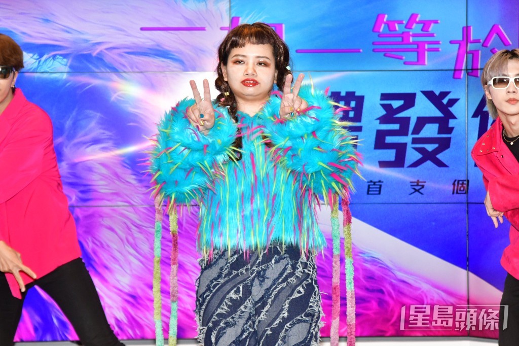 阿儀的造型好有特性。