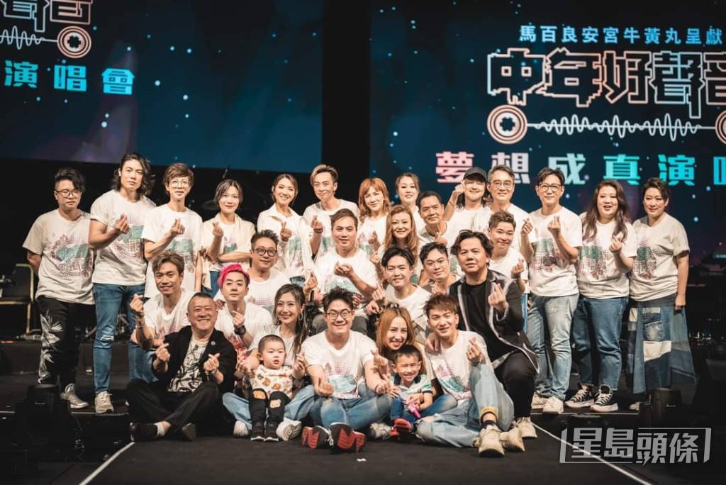 已故李玟的二姐李思林曾參加《中年好聲音》。