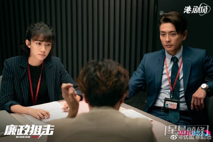 蔡思贝与黄宗泽在《廉政狙击》有不少对手戏。  ​