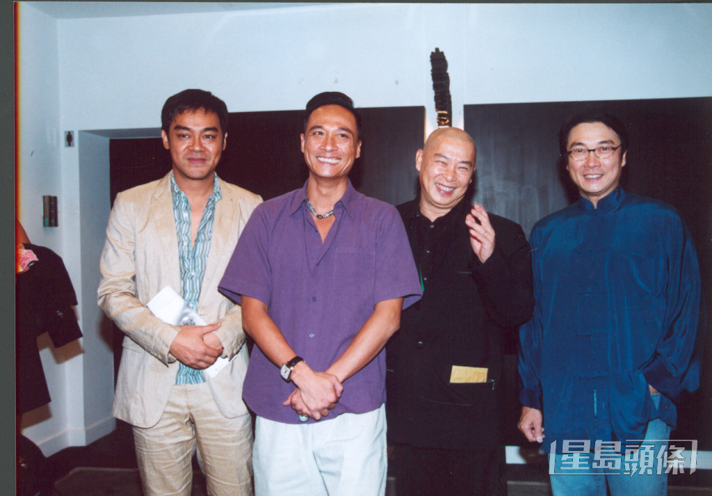 2002年劉兆銘獲《舞蹈年獎200》傑出成就獎，劉青雲、吳鎮宇、劉松仁出席捧場。